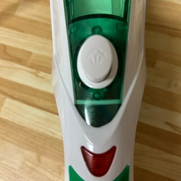 Portable Handheld Steamer - Picture 6 of 12